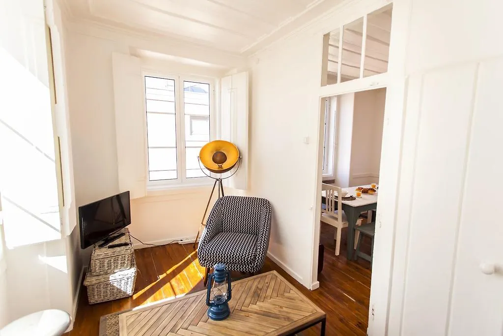 ליסבון Lovelystay - Cosy Bairro Alto Duplex 0*,  פורטוגל